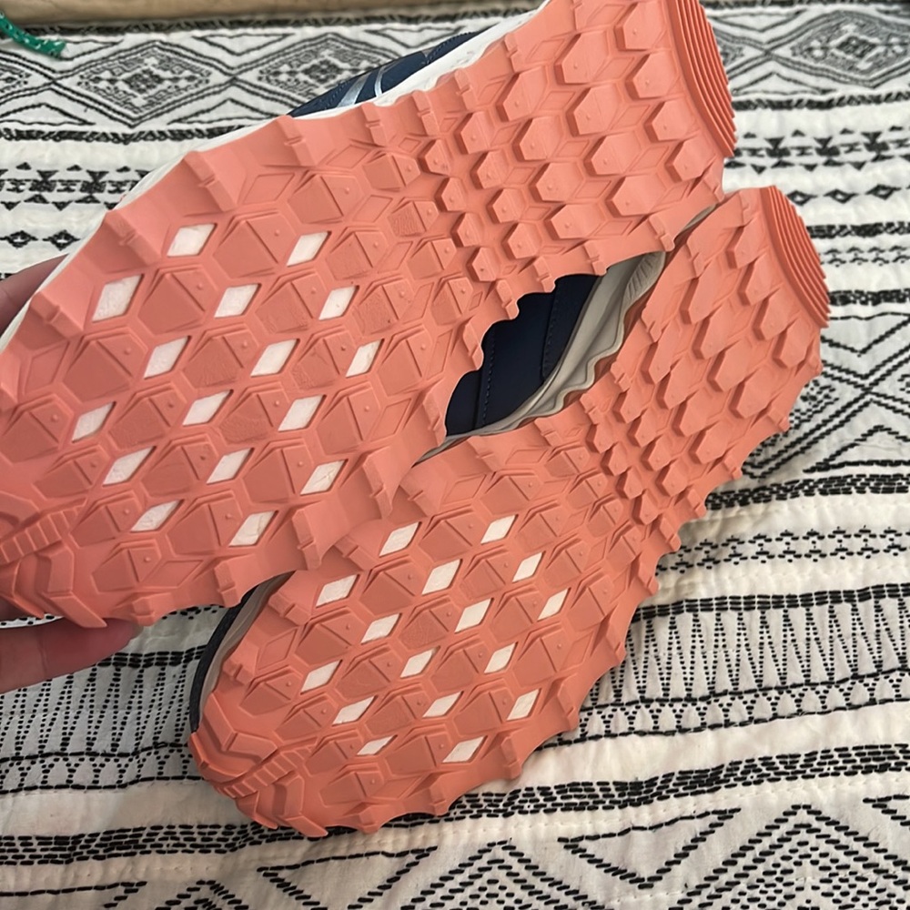 Girl’s Sneakers - Picture 3 of 5